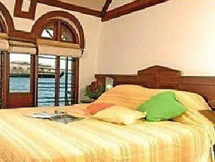 **** Üdülőközpont Lemon Tree Vembanad Lake Resort, Kerala Alappuzha India